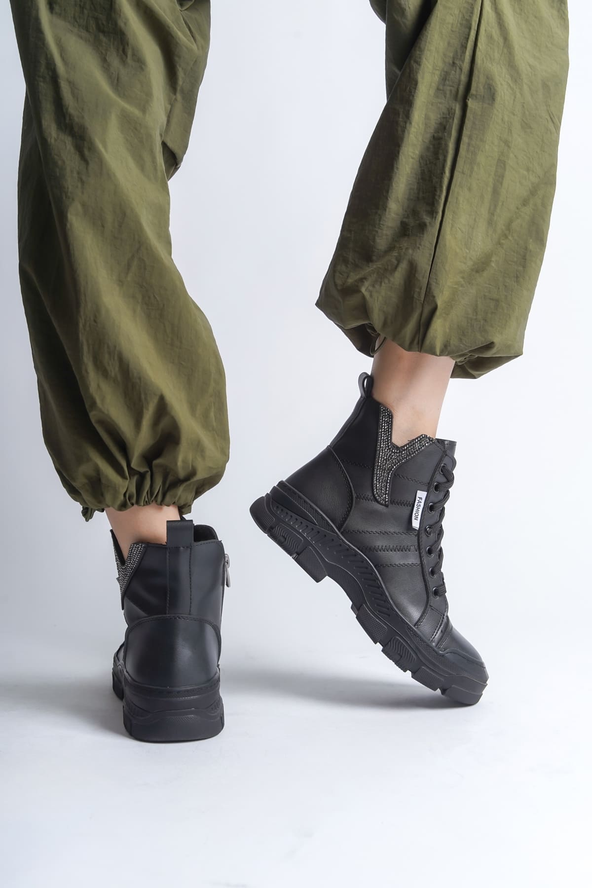 AMBER Bağcıklı Fermuarlı Ortopedik Taban Kadın Bot CST - Siyah - Görsel 3