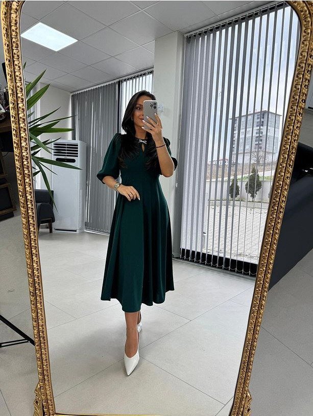 Kadın Kısa Kollu Bisiklet Yaka Fiyonk Broşlu Midi Janjan Krep Elbise - Görsel 6