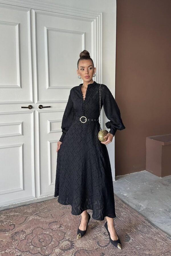 Siyah Kemer Detaylı Uzun Elbise