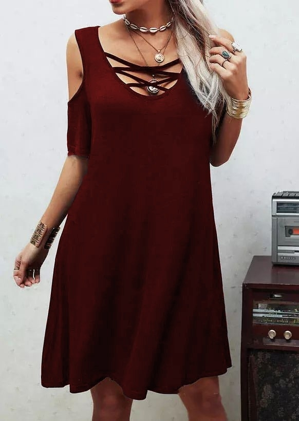 Dekolteli Bağcık Detay Viskon Kumaş Elbise