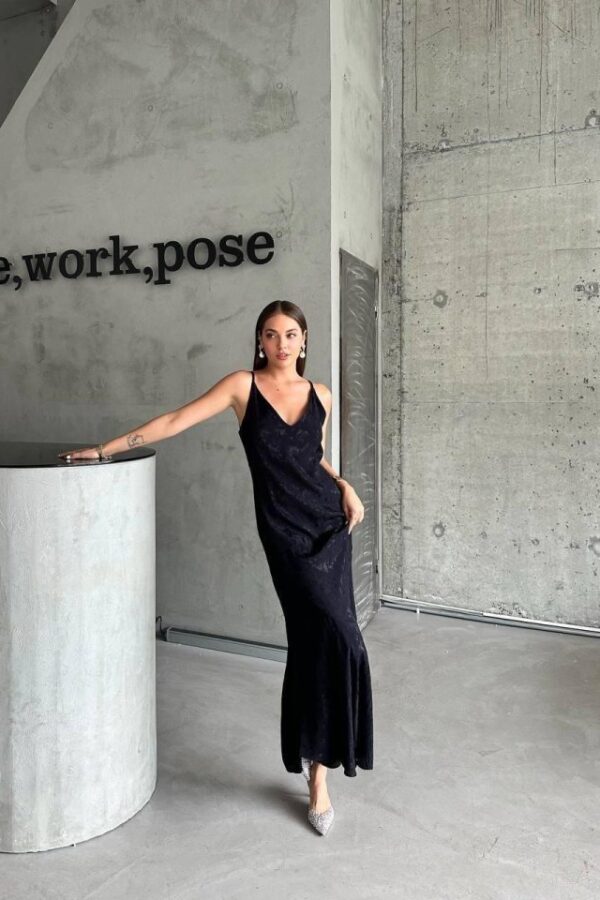 JAKARLI ASKILI SATEN ELBİSE ASİMETRİK - Siyah