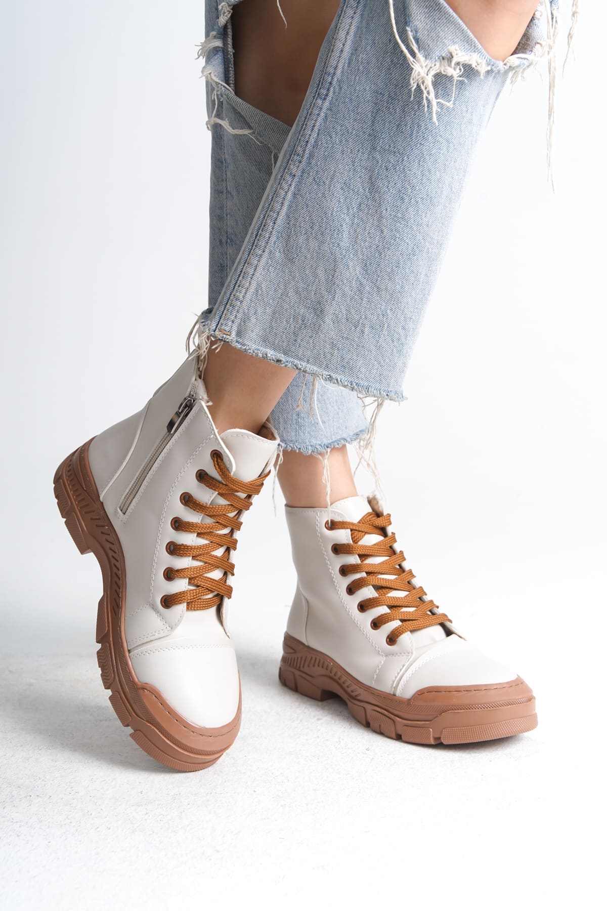 BLOOM Bağcıklı Fermuarlı Ortopedik Taban Kadın Bot CTT - Krem - Görsel 2