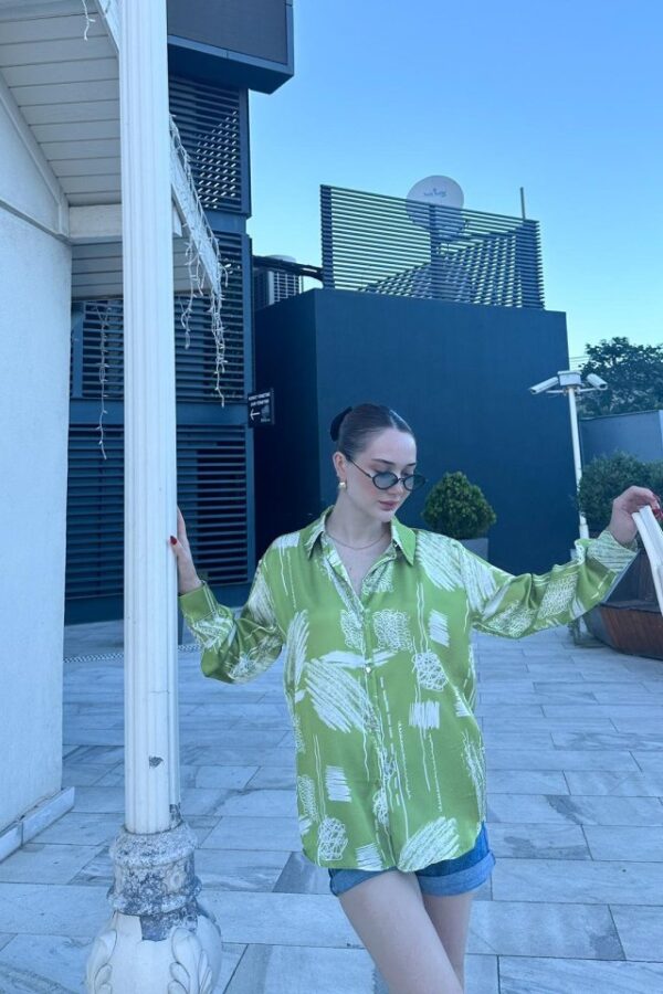 Kadın Uzun Kollu Dijital Baskılı Salaş Saten Gömlek