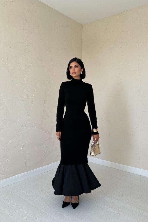 Siyah Eteği Garnili Triko Elbise