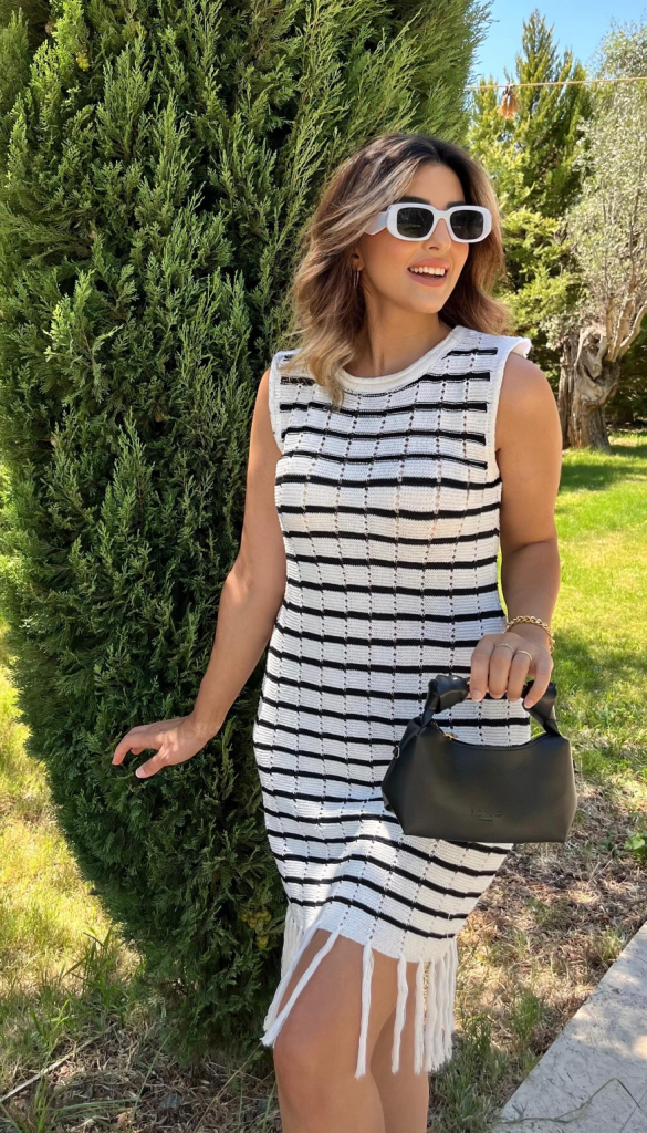 Kadın Kolsuz V Yaka Eteği Püsküllü çizgi Desen Triko Elbise - Görsel 5