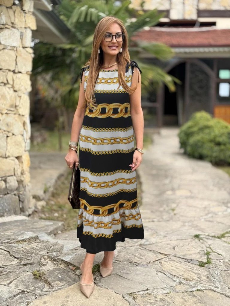 Kadın Omuzlardan Büzgülü Kayık Yaka Fırfırlı Janjan Krep Elbise - Görsel 13