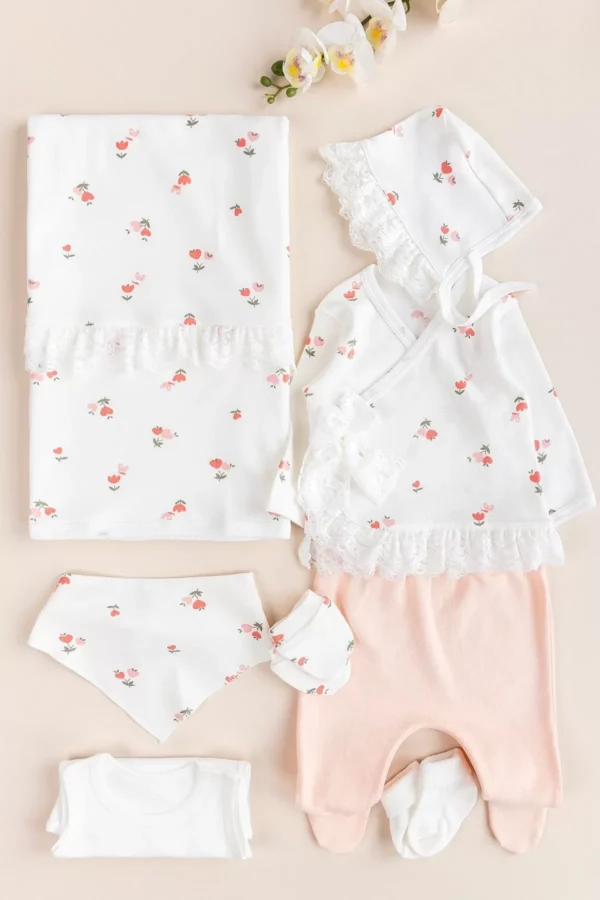 Çiçek Desenli Dantel İşlemeli %100 Pamuk Kız Bebek 8'li Hastane Çıkışı