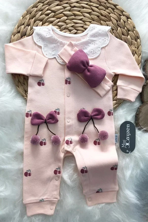 Çilek Nakışlı % 100 Pamuk Kız Bebek Tulumu