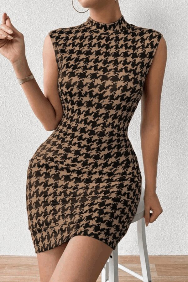 Kadın Yarı Balıkçı Yaka Kolsuz Desenli Kısa Dalgıç Elbise