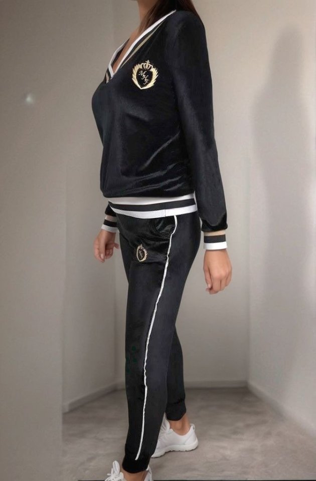 Kadın Uzun Kollu V Yaka Yakası Ve Kol Ağzı şerit Detay Armalı Kadife Takım - Görsel 2