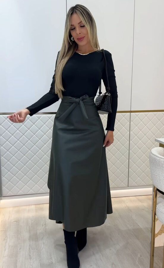 Kadın Belden Kuşaklı Uzun Deri Etek