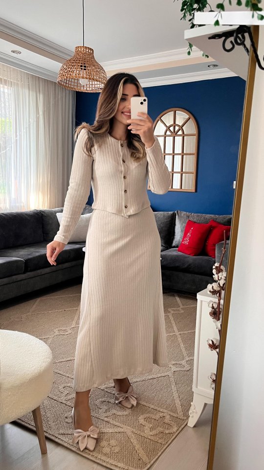 Kadın Uzun Kollu önden Düğmeli Bluz Ve Yüksek Bel A Kesim Uzun Etek şardonlu Kaşkorse Ikili Takım - Görsel 2