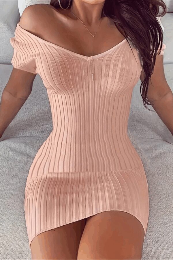 Kadın Kısa Kollu V Yaka Fitilli Triko Elbise