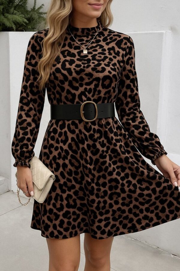 Kadın Uzun Kollu Yarı Balıkçı Yaka Leopar Desenli Kadife Elbise