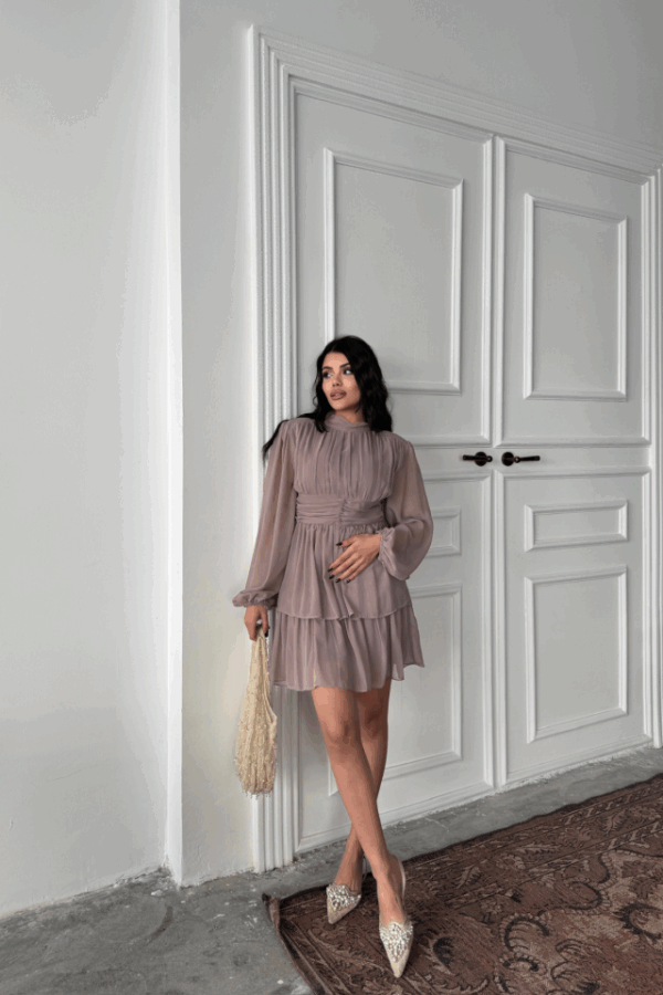 ŞİFON KATLI UZUN KOL ELBİSE - Vizon