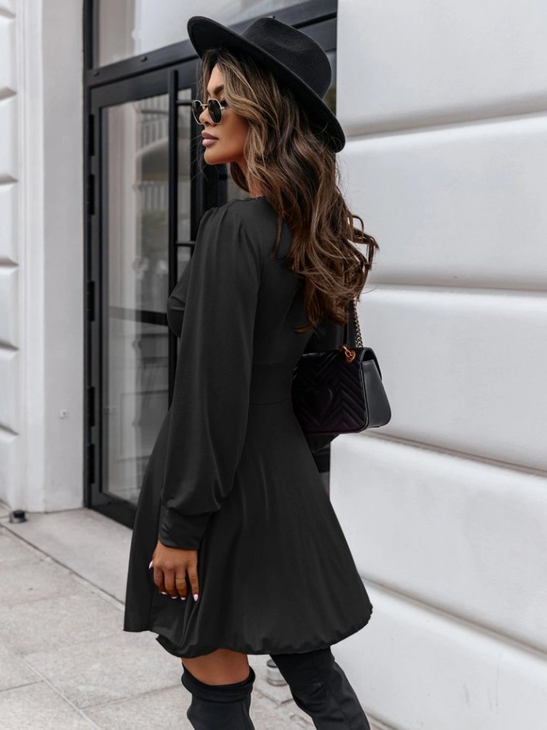 Kadın Uzun Kollu Derin V Yaka Göğüs Altı Dekolte Detaylı Sandy Mini Boy Elbise - Görsel 3