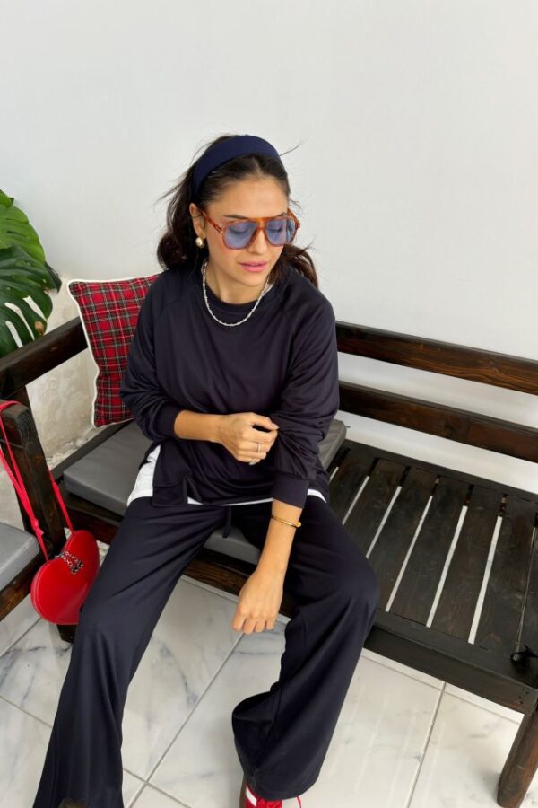 Kadın Bisiklet Yaka Atlet Detay Sweat Ve Ispanyol Paça Salaş Detay Pantolon Ikili Takım