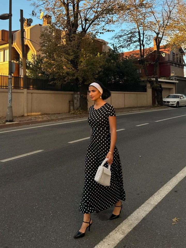 Kadın Kısa Kollu Bisiklet Yaka Puantiyeli Maksi örme Krep Elbise - Görsel 4