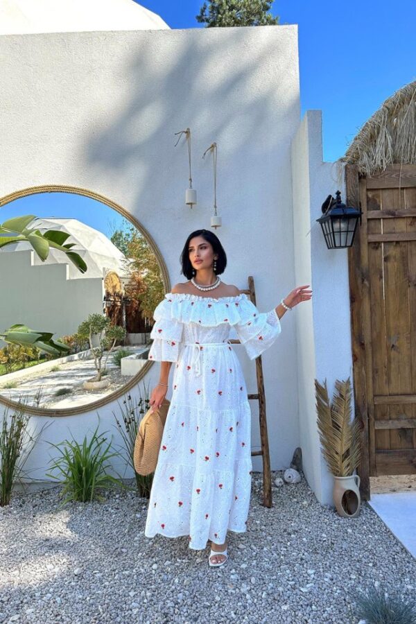 Pembe Omuzları Lastikli Brode Elbise