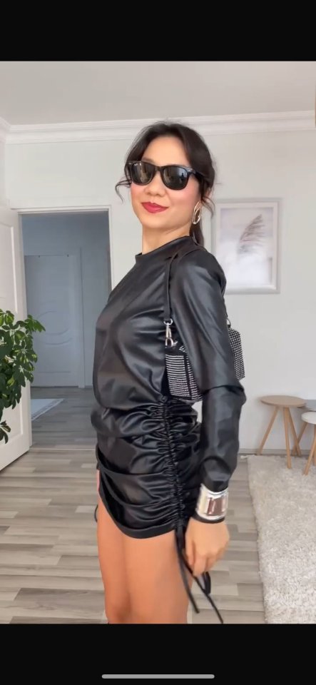 Kadın Uzun Kollu Bisiklet Yaka Yandan Büzgülü Kısa Deri Elbise - Görsel 6