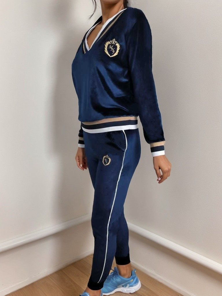 Kadın Uzun Kollu V Yaka Yakası Ve Kol Ağzı şerit Detay Armalı Kadife Takım - Görsel 16