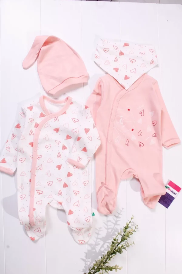 Kalp Desenli Kız Bebek 4'lü Tulum Seti