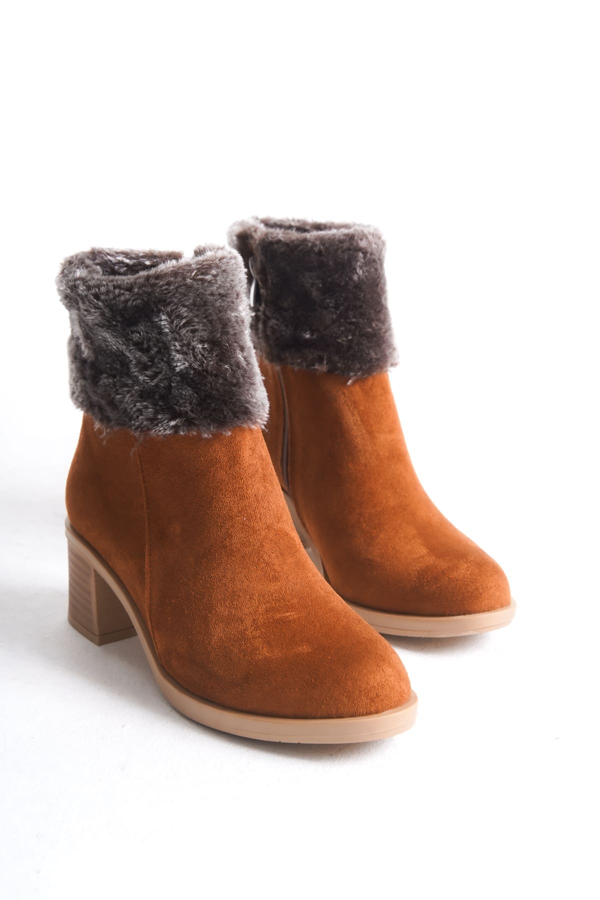 KATYA Fermuarlı Ortopedik Taban Topuklu Kürk Detaylı Süet Kadın Bot STT - Taba - Görsel 4