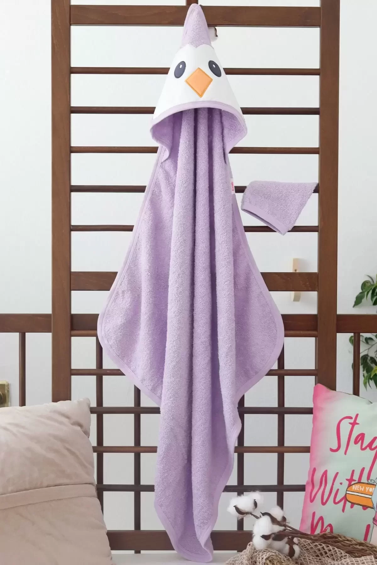 Penguen Nakışlı Unisex Şapka Ve Keseli Bebek Banyo Havlusu