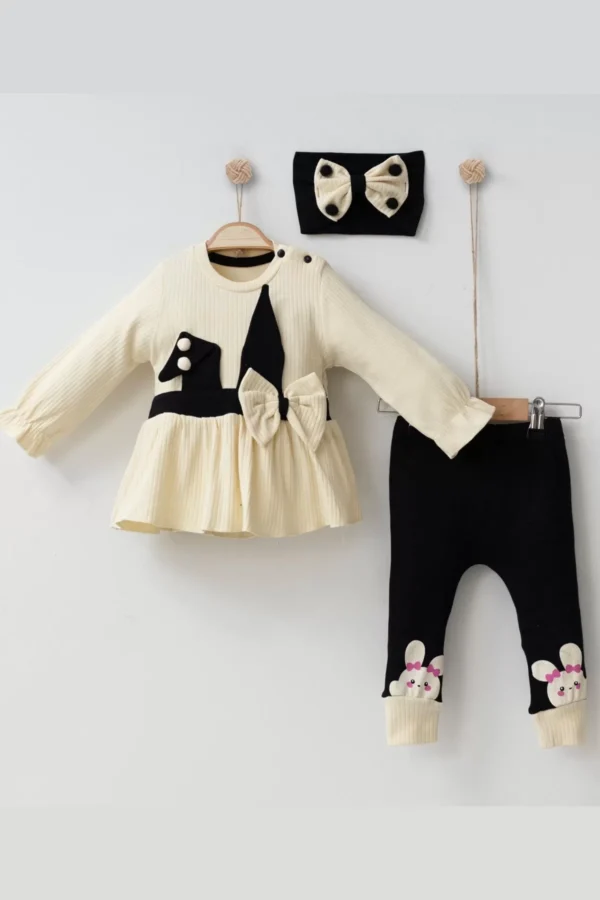 Tavşan Kulaklı Fiyonk Desenli Bandanalı Kız Bebek Takımı